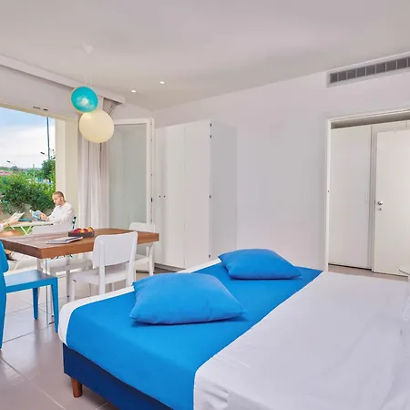 Isa - With Panoramic Swimming Pool In Just 850 Mt From The Sea 3* Porto San Paolo (Sardinia)