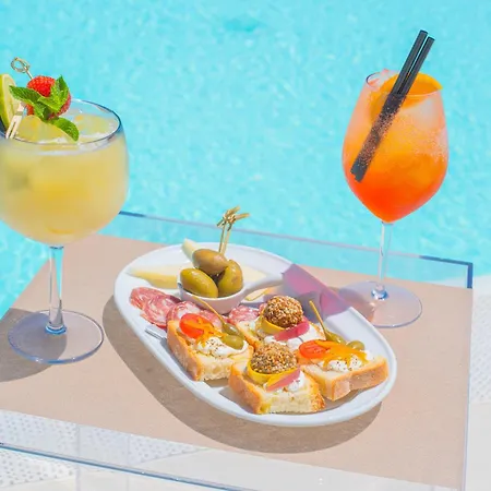 Lejlighedshotel Isa - With Panoramic Swimming Pool In Just 850 Mt From The Sea
