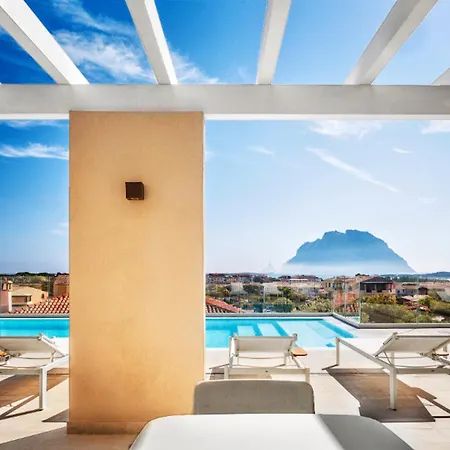 Isa - With Panoramic Swimming Pool In Just 850 Mt From The Sea 3*