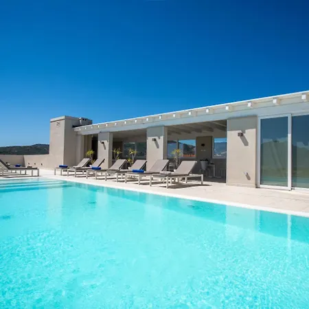 Apartmanhotel Isa - With Panoramic Swimming Pool In Just 850 Mt From The Sea Porto San Paolo