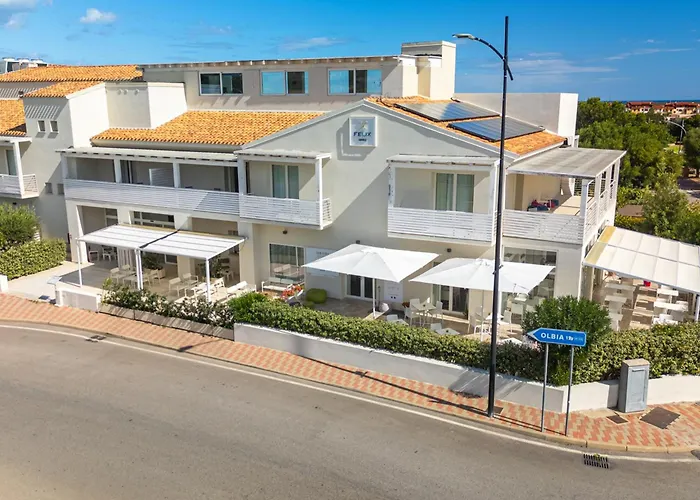 Isa - With Panoramic Swimming Pool In Just 850 Mt From The Sea