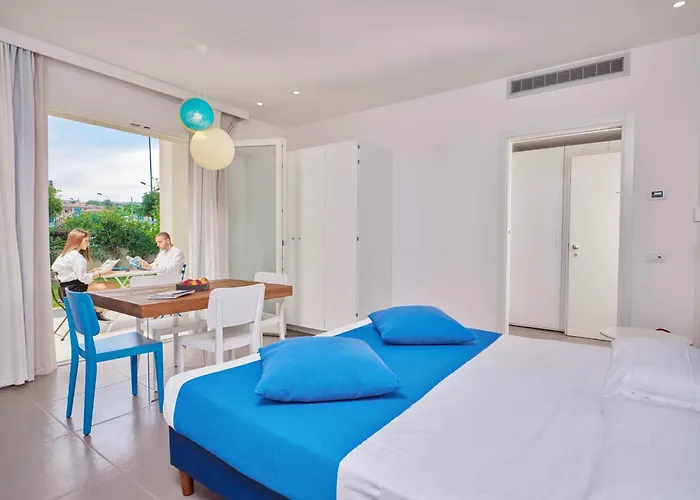 Isa - With Panoramic Swimming Pool In Just 850 Mt From The Sea 3* Porto San Paolo