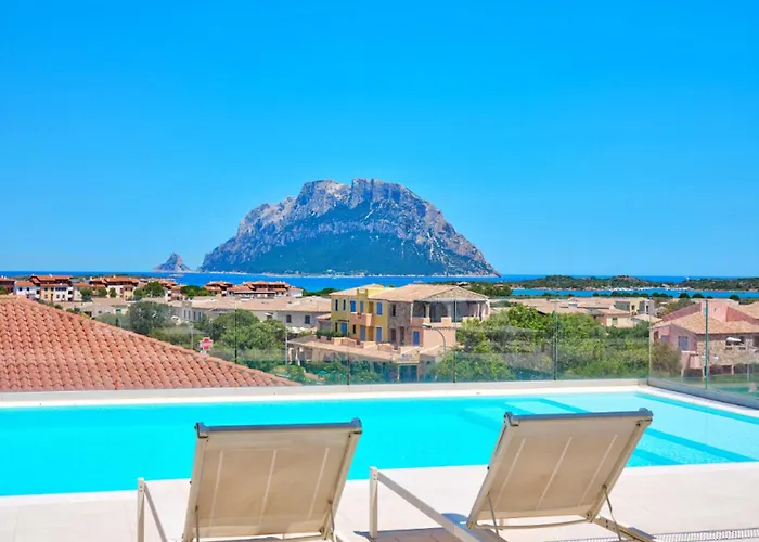 Isa - With Panoramic Swimming Pool In Just 850 Mt From The Sea