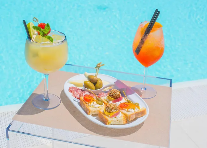 Apartmanhotel Isa - With Panoramic Swimming Pool In Just 850 Mt From The Sea