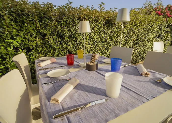 Isa - With Panoramic Swimming Pool In Just 850 Mt From The Sea Porto San Paolo